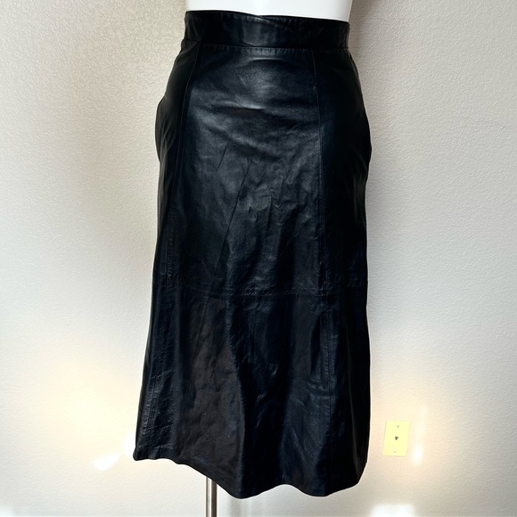 VINTAGE RUTH WAGNER BLACK LEATHER A LINE SKIRT - Picture 1 of 8